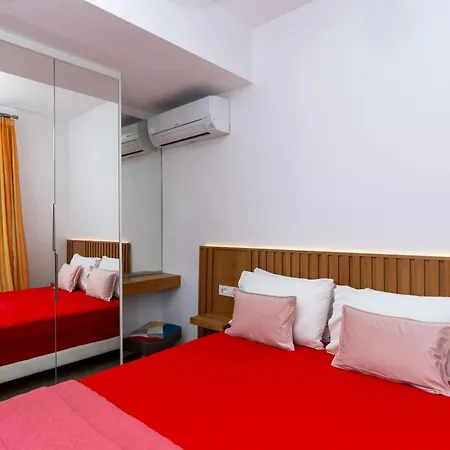 Epsilon - 100m From The Beach, By Zantewize