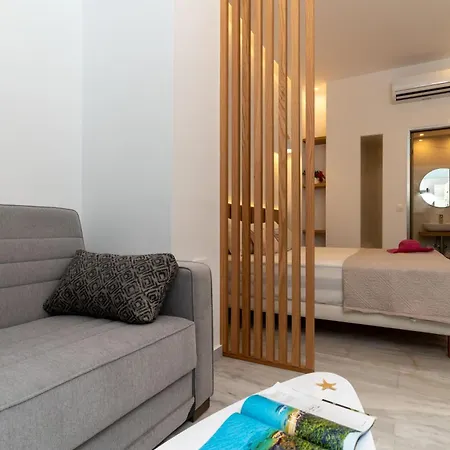 Epsilon Apartment *