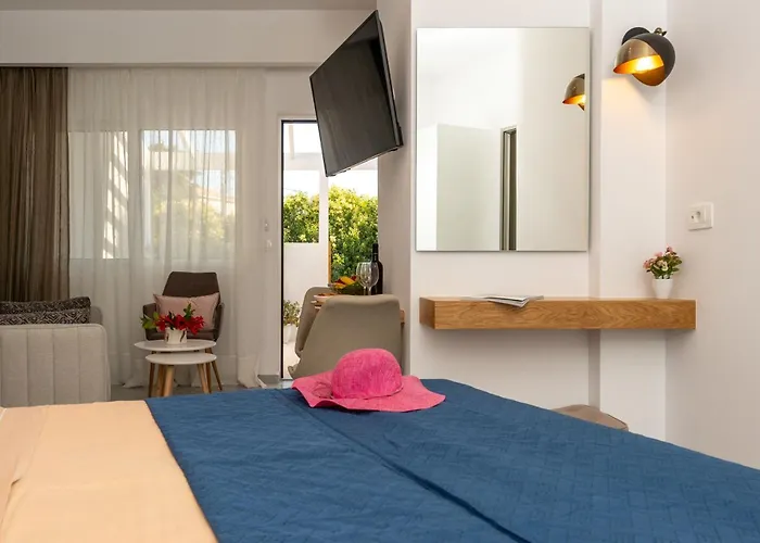 Апартаменты Epsilon - 100m From The Beach, By Zantewize Циливи