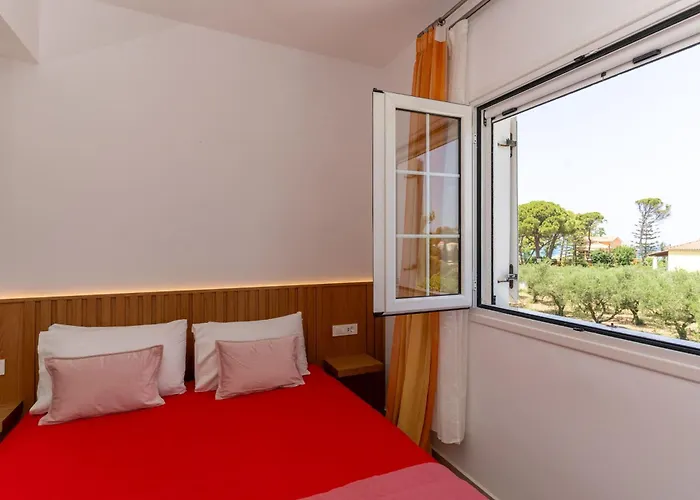 Epsilon - 100m From The Beach, By Zantewize